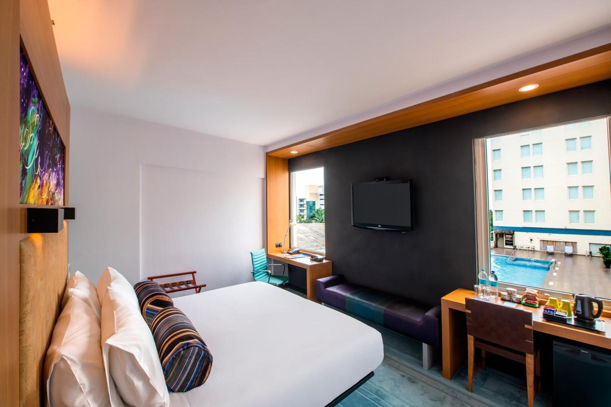 Aloft Bengaluru Whitefield Hotel Exterior photo