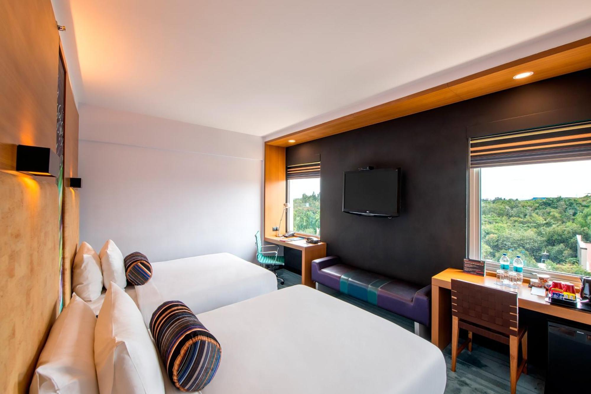 Aloft Bengaluru Whitefield Hotel Exterior photo